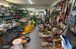Spatiu comercial , 1300 mp pe 4 nivele, in centrul orasului Filiasi