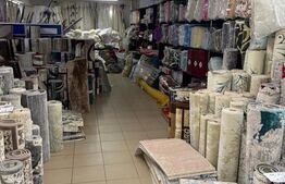 Spatiu comercial de 1300 mp pe 4 nivele, in centrul orasului Filiasi