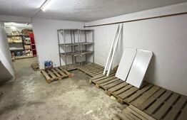 Spatiu comercial de 1300 mp pe 4 nivele, in centrul orasului Filiasi
