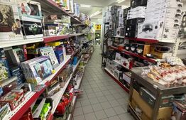 Spatiu comercial de 1300 mp pe 4 nivele, in centrul orasului Filiasi