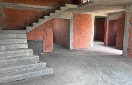 Casa de vanzare la rosu, 240 mp, zona Aeroport 