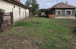 Teren si casa demolabilă, 1362 mp, 16 m deschidere, zona Malu Mare 