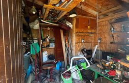 Căsuță de vacanță utilată, teren 720 mp, piscină, zona Hanul Doctorului