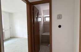 Apartament 2 camere, semidecomandat, et 1, Craiovita
