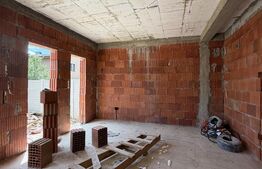 Casa P+1, 3 dormitoare, 105 mp, 200 mp teren, toate utilitatile, Damila