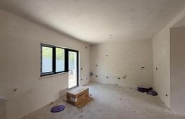 Triplex nou, 107.40 mp, teren 306 mp, zona Calea Severinului - Ambasador