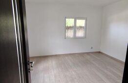 Vanzare casa LEU cu 2000mp teren