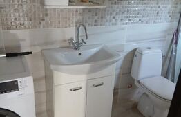 Vanzare casa LEU cu 2000mp teren