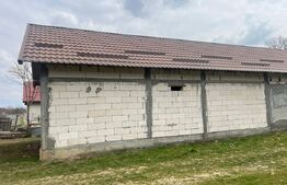 Teren cu casa de vanzare Tuglui, 2200 mp, aproape de padure