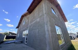 Casa duplex la rosu C1, 154 mp utili, 250 mp teren 