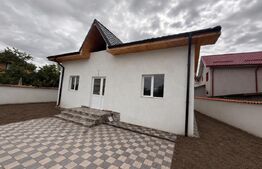 Casă nouă la cheie de vânzare, 230 mp – Malu Mare