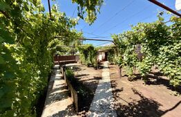 Casă 90 mp, teren de 2.174 mp, zona Coșoveni 