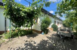 Casa parter, cu 4 camere, 140 mp, teren 1000 mp, zona Simnicul de Jos