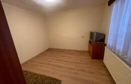 Casa parter, cu 4 camere, 140 mp, teren 1000 mp, zona Simnicul de Jos