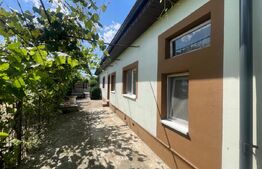Casa parter, cu 4 camere, 140 mp, teren 1000 mp, zona Simnicul de Jos