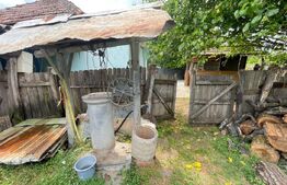 Casa 40 mp, teren 880 mp, zona Leamna de Sus