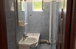 Apartament 3 camere, 49 mp, renovat recent centrala proprie, zona Craiovita Noua