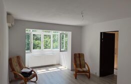 Apartament 3 camere, 49 mp, renovat recent centrala proprie, zona Craiovita Noua