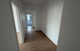 Apartament 3 camere, 69 mp, ansamblu rezidential, zona Cornitoiu