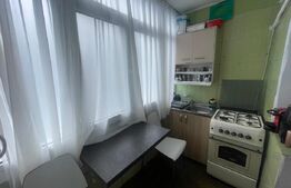 Apartament cu 3 dormitoare, 49.45 mp, etaj 1, zona 1 Mai