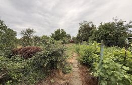 Teren IV 1.308 mp, cu casă veche și grajd, dublă deschidere, zona Preajba