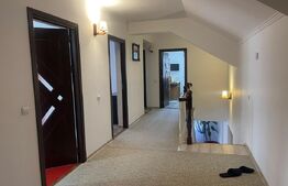 Vilă de închiriat, 220 mp utili, piscină, foișor