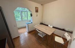 Apartament 3 camere decomandat, etaj 3, Rovine, zona Posta din Rovine