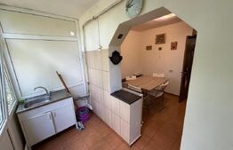 Apartament 3 camere decomandat, etaj 3, Rovine, zona Posta din Rovine