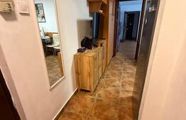 Apartament de vanzare, semidecomandat, 3 camere, et 1, Brazda