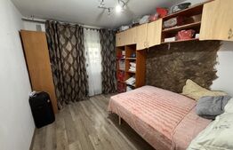Apartament 4 camere, decomandat, zona Lapus