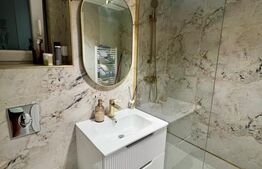 Apartament cu 3 camere, 55 mp, centrala si AC, zona Ultracentral