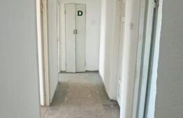 Apartament 4 camere, decomandat, Bals