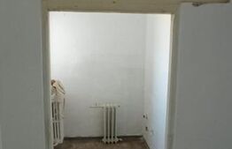 Apartament 4 camere, decomandat, Bals