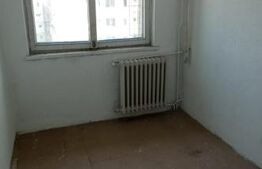 Apartament 4 camere, decomandat, Bals