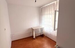 Garsoniera spatioasa transformata in apartament cu 2 camere