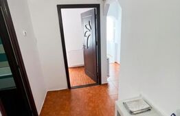 Garsoniera spatioasa transformata in apartament cu 2 camere