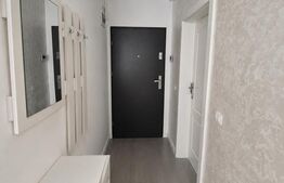 Garsonieră tip studio, mobilată/utilată, loc de parcare privată – Zona Ciupercă