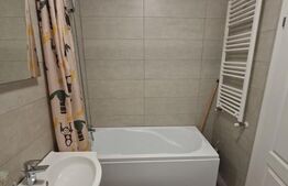 Garsonieră tip studio, mobilată/utilată, loc de parcare privată – Zona Ciupercă