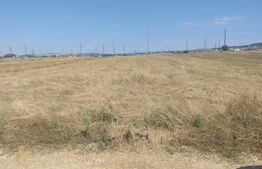 Teren intravilan, Simnicu de Sus, 5300 mp, deschidere 16,4 m