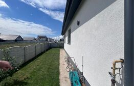 Casa, 2 camere, curte de 250 mp, zona cartierul Magnolia