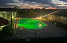 Casă P + M și curte 2200 mp, cu piscină 50 mp, teren fotbal, Urechești