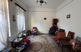 Casă 78mp cu teren 200mp, ideală pentru renovare și investiți, Zona centrală