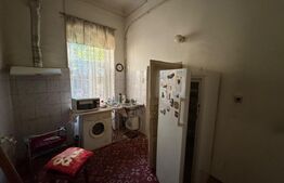 Casă 78mp cu teren 200mp, ideală pentru renovare și investiți, Zona centrală