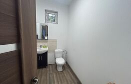 Service auto complet echipat de închiriat, 400 mp, Parcare generoasă