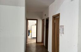 Service auto complet echipat de închiriat, 400 mp, Parcare generoasă