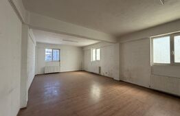 Spațiu comercial mixt, 550 mpu, 550 mp teren, Craiovita