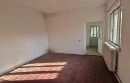 Casa batraneasca renovabila, teren 444 mp , zona Catargiu