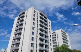 INCHIRIEZ APARTAMENT CU 3 CAMERE IN BLOC NOU
