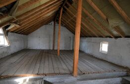 Casă P+M, 140 mp, teren 559 mp, zona Romanesti
