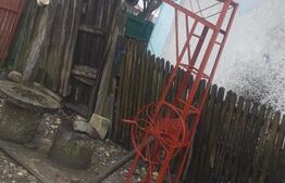 Casa cu 3 camere, mobilata, in comuna Saliste | Teren generos | Anexe